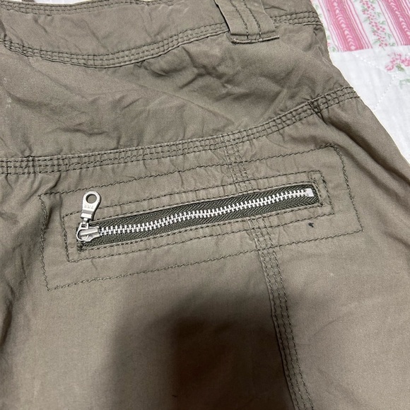 Part Two utility cargo style multiple pockets and zippers- new or like new - Picture 9 of 14